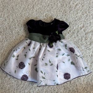 Toddler girl dress  size 18 month. Purple velvet with white embroidered flowers